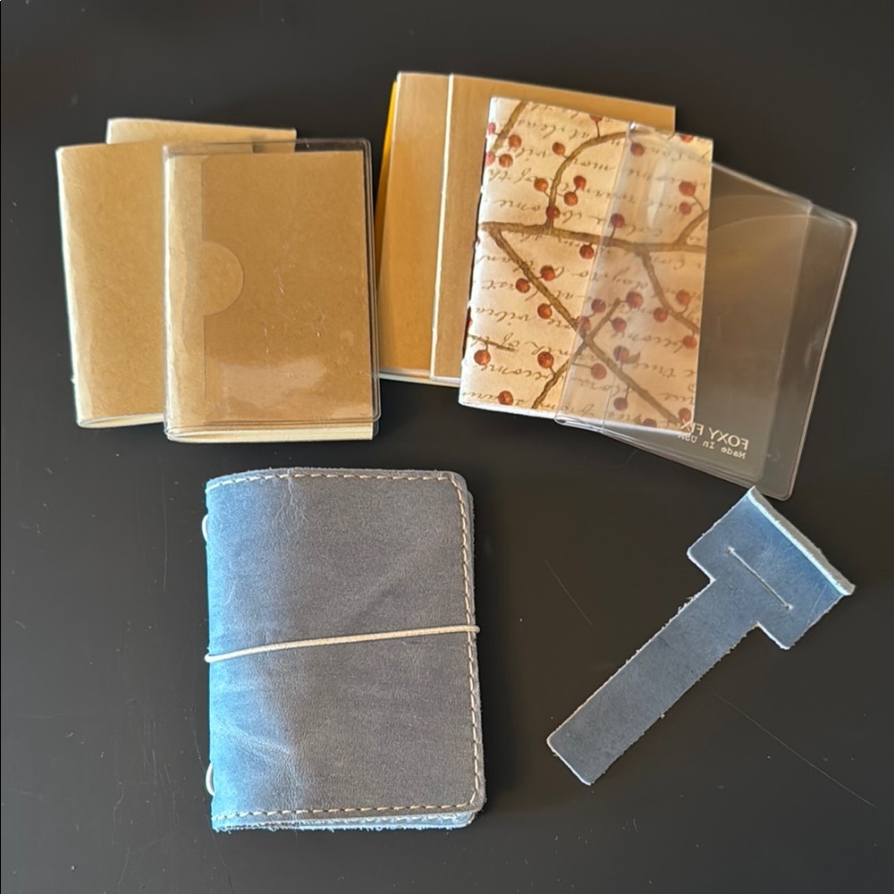 Chic Sparrow Nano with notebooks